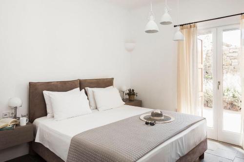 Mykonos Villa Sleeps 16 Pool Air Con