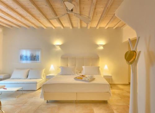 Mykonos Villa Sleeps 9 Pool T478487
