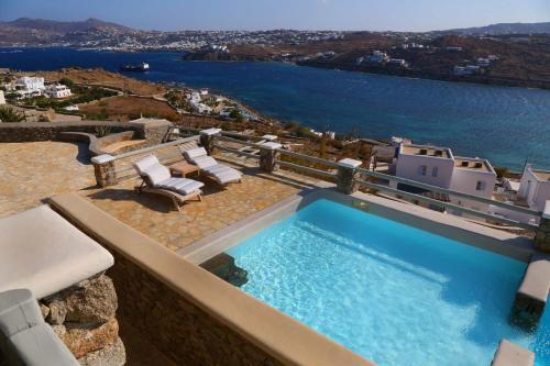 Mykonos Villa Sleeps 9 Pool T478487