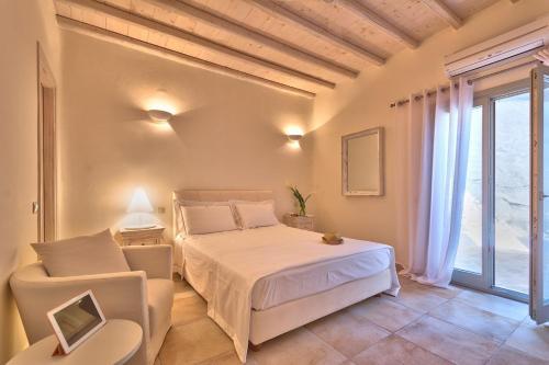 Mykonos Villa Sleeps 9 Pool T478487