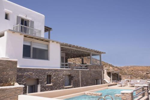 Mykonos Villa Sleeps 9 Pool T478487