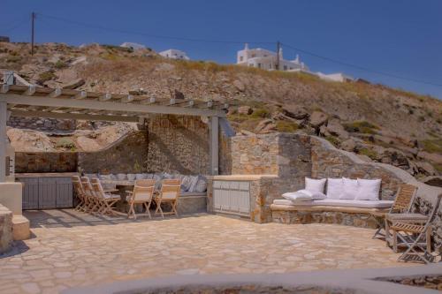 Mykonos Villa Sleeps 9 Pool T478487