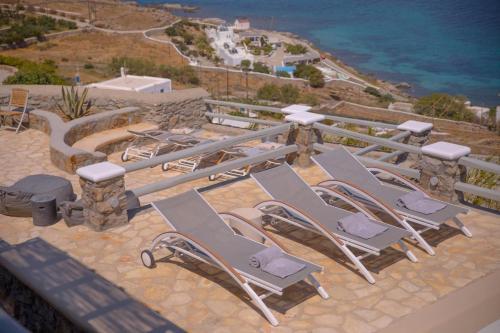 Mykonos Villa Sleeps 9 Pool T478487