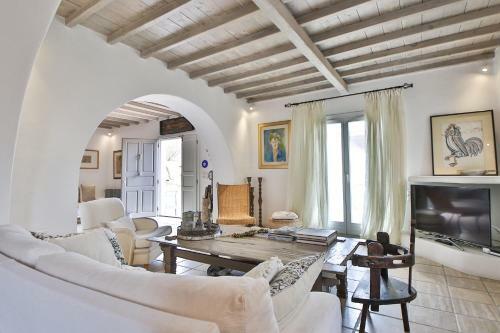 Villa Kanalia Retreat
