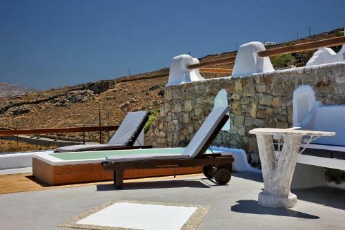 Villa Fulfill Your Holiday Dreams At Panormo Beach