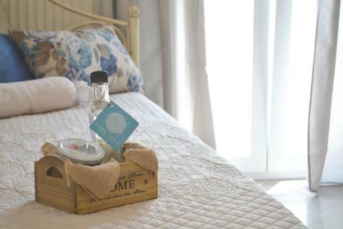 Ariadne & Theseus Apartments