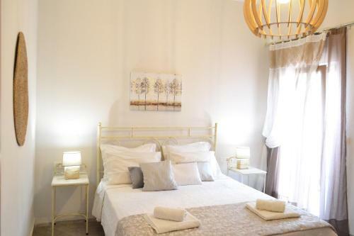 Ariadne & Theseus Apartments