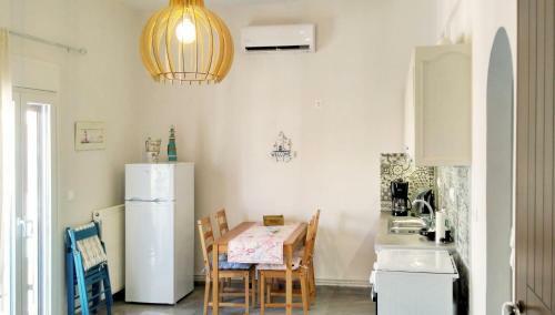 Ariadne & Theseus Apartments
