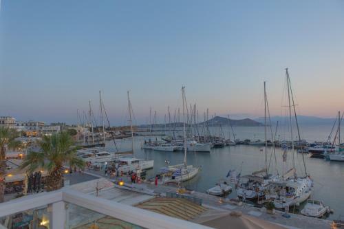 Apartamento Naxos Riviera Suites