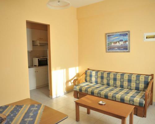 Amaranthos Apartments