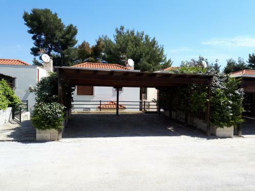 Angelikis House