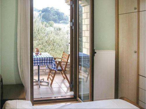 Three-bedroom Apartment In Kyparissia