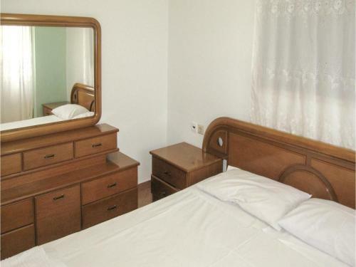 Three-bedroom Apartment In Kyparissia