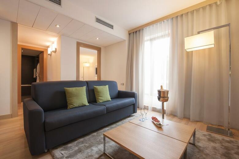Hotel Occidental Praha Five