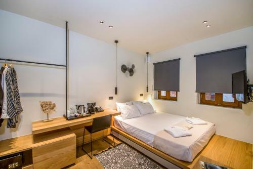 Hostal Portou House