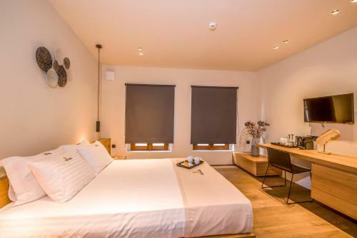 Hostal Portou House