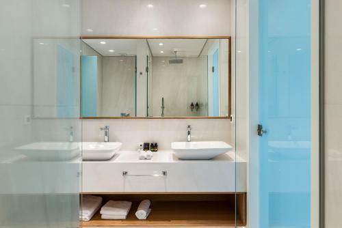 Avra Apartments Venetian Harbour