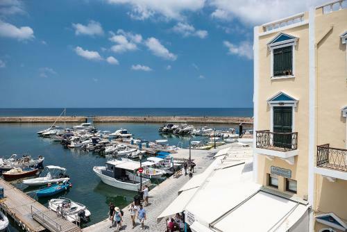 Avra Apartments Venetian Harbour