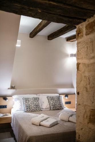 Hostal Aoria Estate Old Port