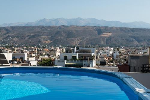 Evgenia?s Deluxe Apartment With Pool