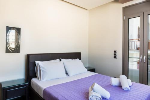 Evgenia?s Deluxe Apartment With Pool