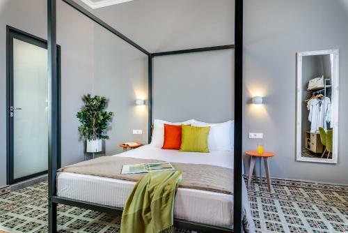 Hostal Mosaic