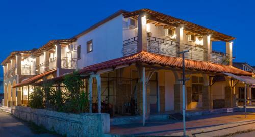 Holidays Studios & Apartments