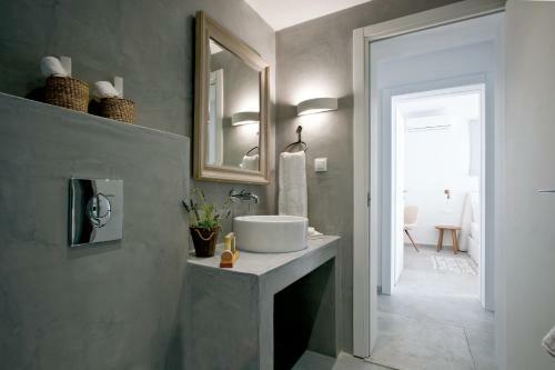 Villa Elements
