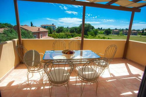 Apartamento Ampelos Land