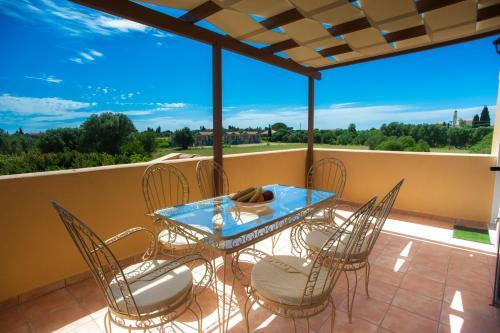 Apartamento Ampelos Land