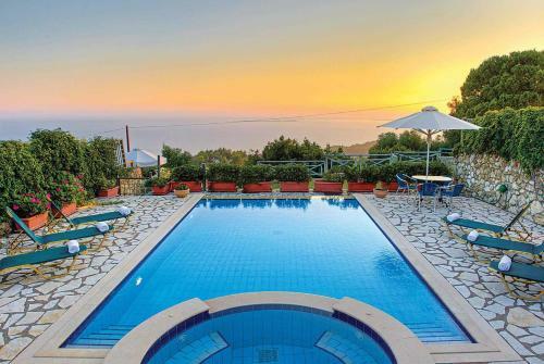 Lassi Villa Sleeps 6 Air Con Wifi