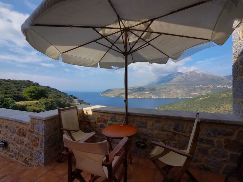 Hostal Sofia Limeni View