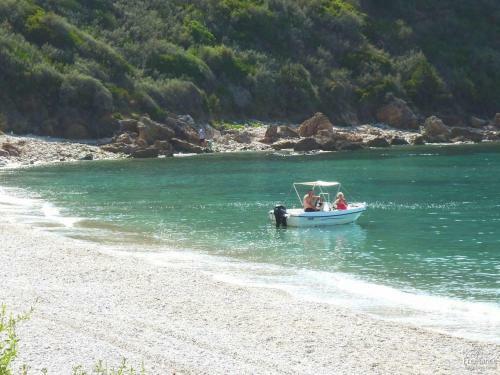 Lourdata Villa Sleeps 4