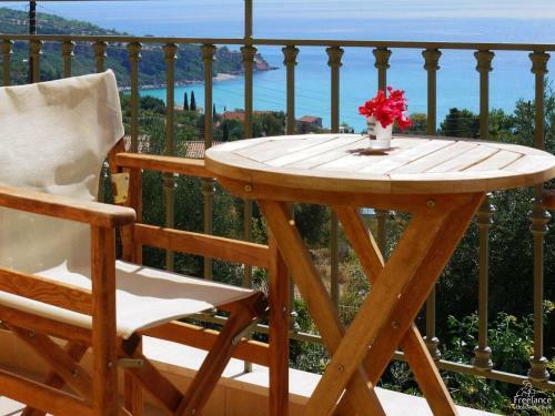 Lourdata Villa Sleeps 4