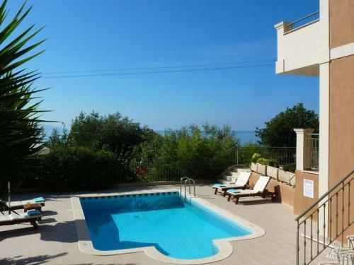 Lourdata Villa Sleeps 4