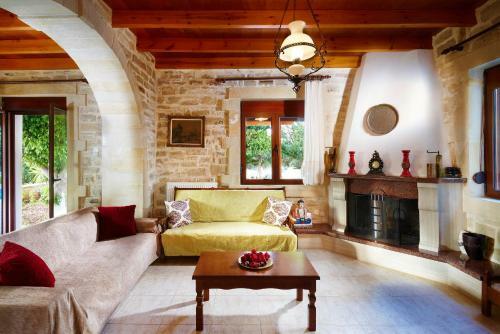 Discrete Villa Loutra