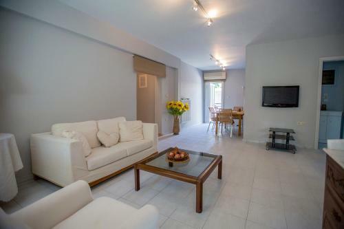 Apartment Near The Sea