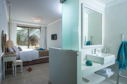 Bed & Breakfast Nisos Beach Suites