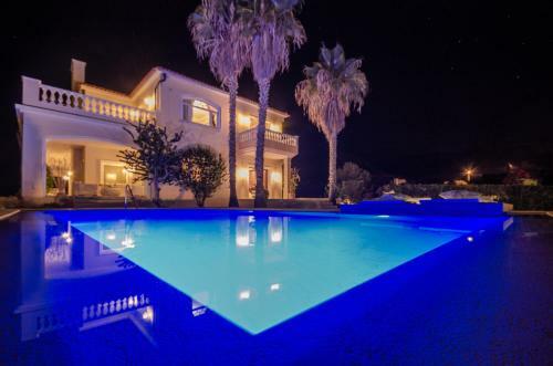 Villa Iris Luxury House