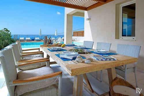 Kokkinon Khorion Villa Sleeps 8 Pool Air Con Wifi