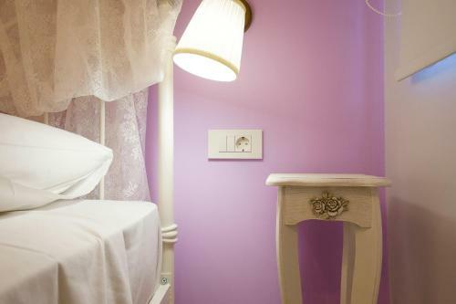 Cozy Home Steps From Old Port, Seafront & Parking