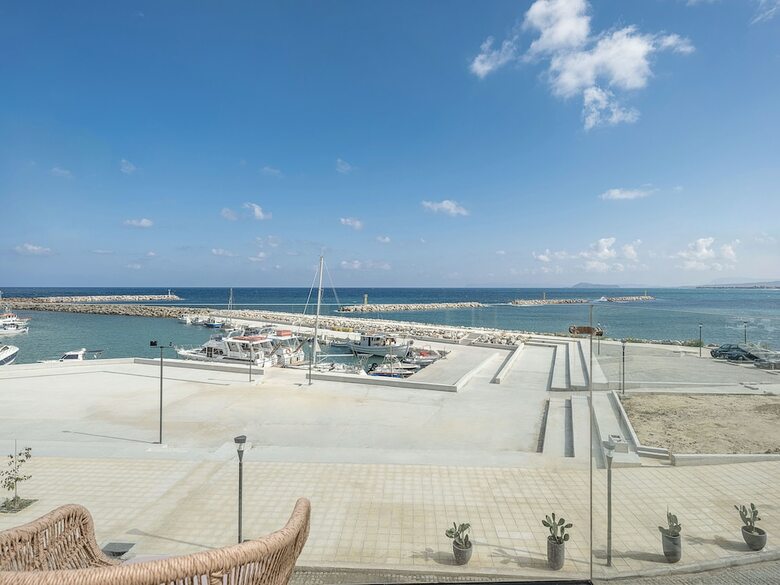 Avra Apartments Kolymbari Harbour