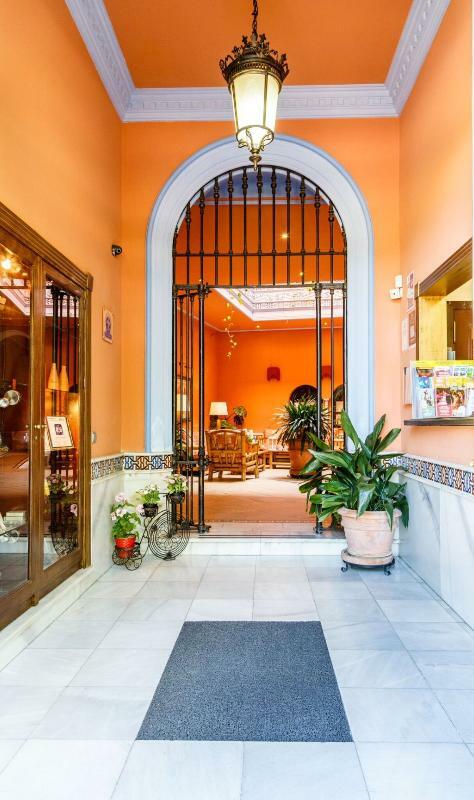 Hotel Patio de La Alameda