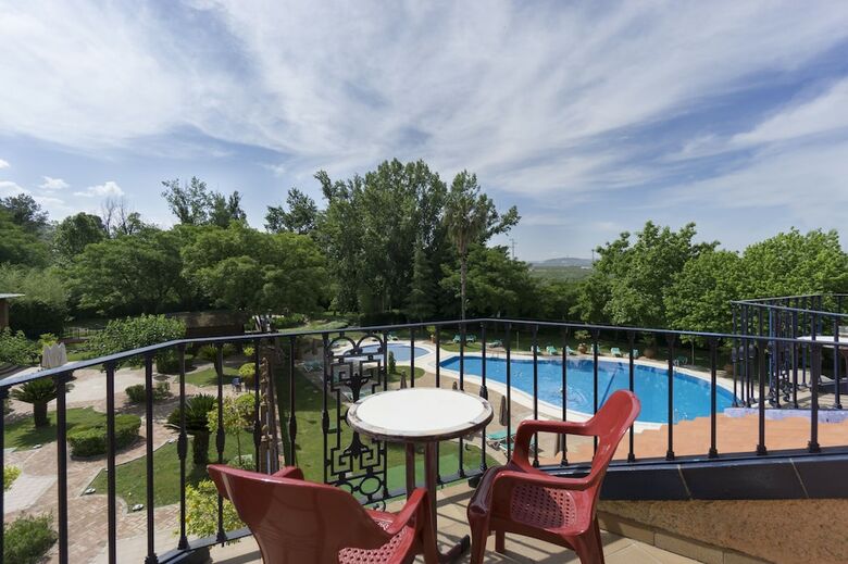 Hotel Fuente Las Piedras