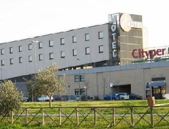 Hotel Idea Roma Cinecitta`
