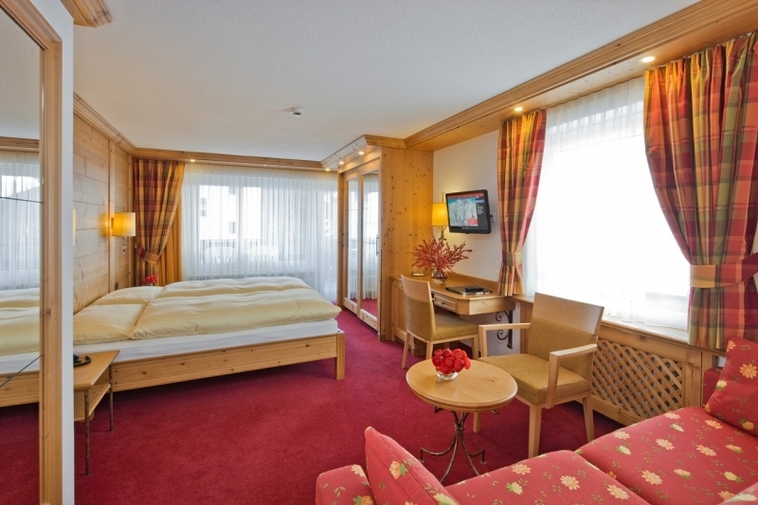 Hotel Holiday