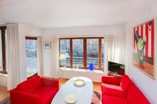 Bright, Spacious And Trendy Apartment In Cph