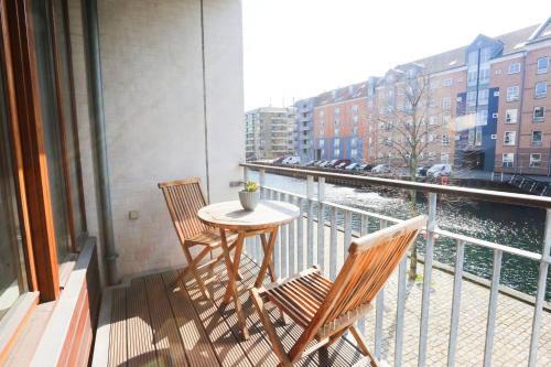 Bright, Spacious And Trendy Apartment In Cph