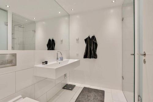 Exclusive And Modern Apartment Close To Central