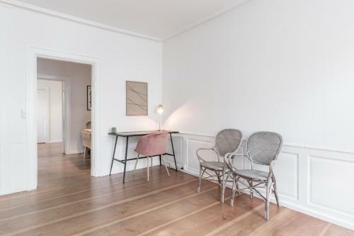Large Apartment In Historic Centre